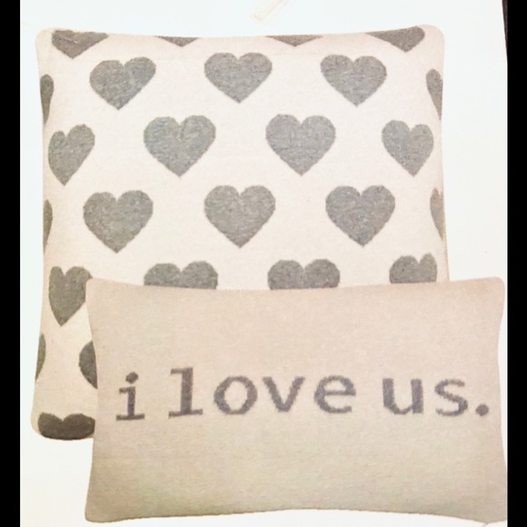 Other - HP💥 NEW SET OF TWO DECORATIVE PILLOW SHABBY CHIC